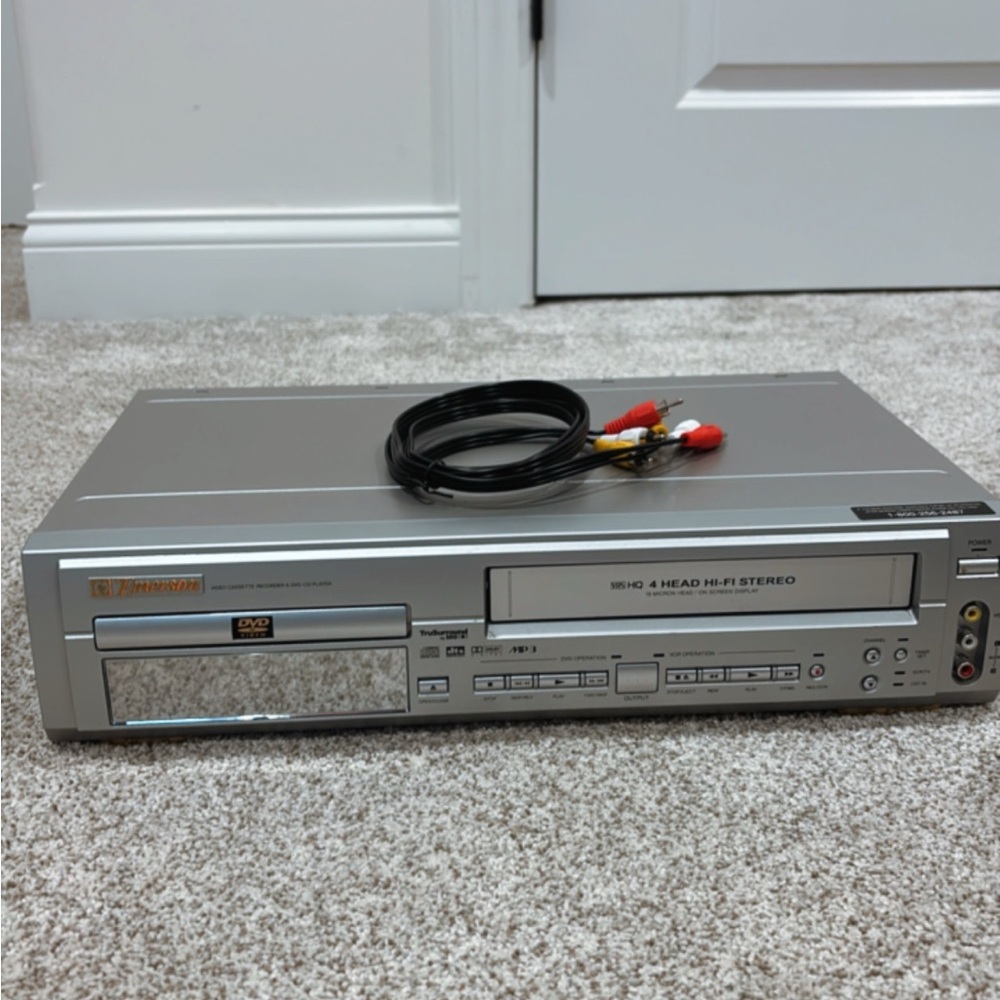 Rare Emerson VRC/DVD Combo Player, TESTED & WORKING! RCA Cable Included